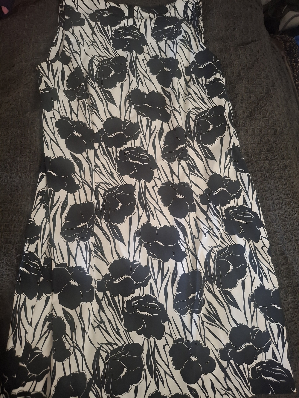 AGB Black and White Floral Maxi Dress
